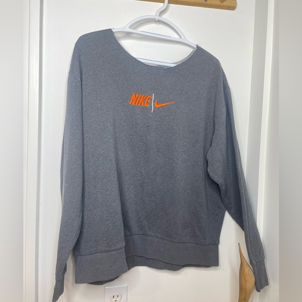 VTG Nike Gray Sweatshirt with Orange embroidered Logo Women’s XL